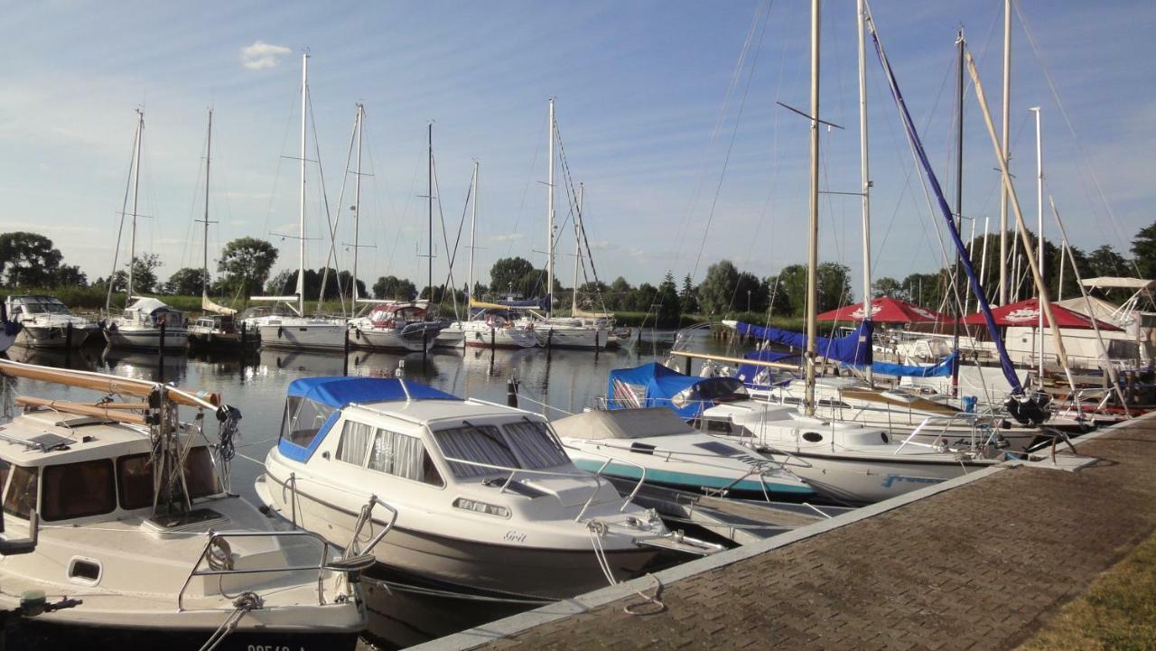 Fewo "Hafenblick" Ueckermünde Esterno foto