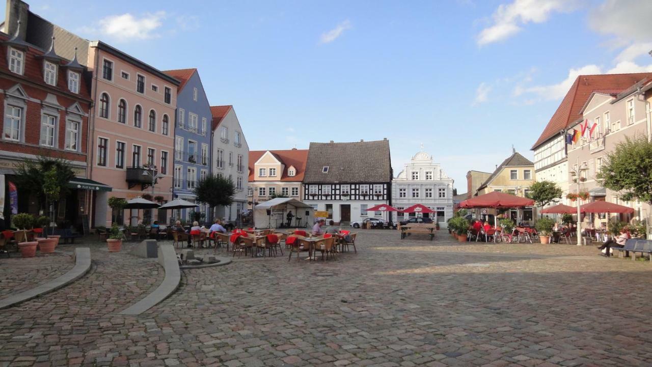 Fewo "Hafenblick" Ueckermünde Esterno foto