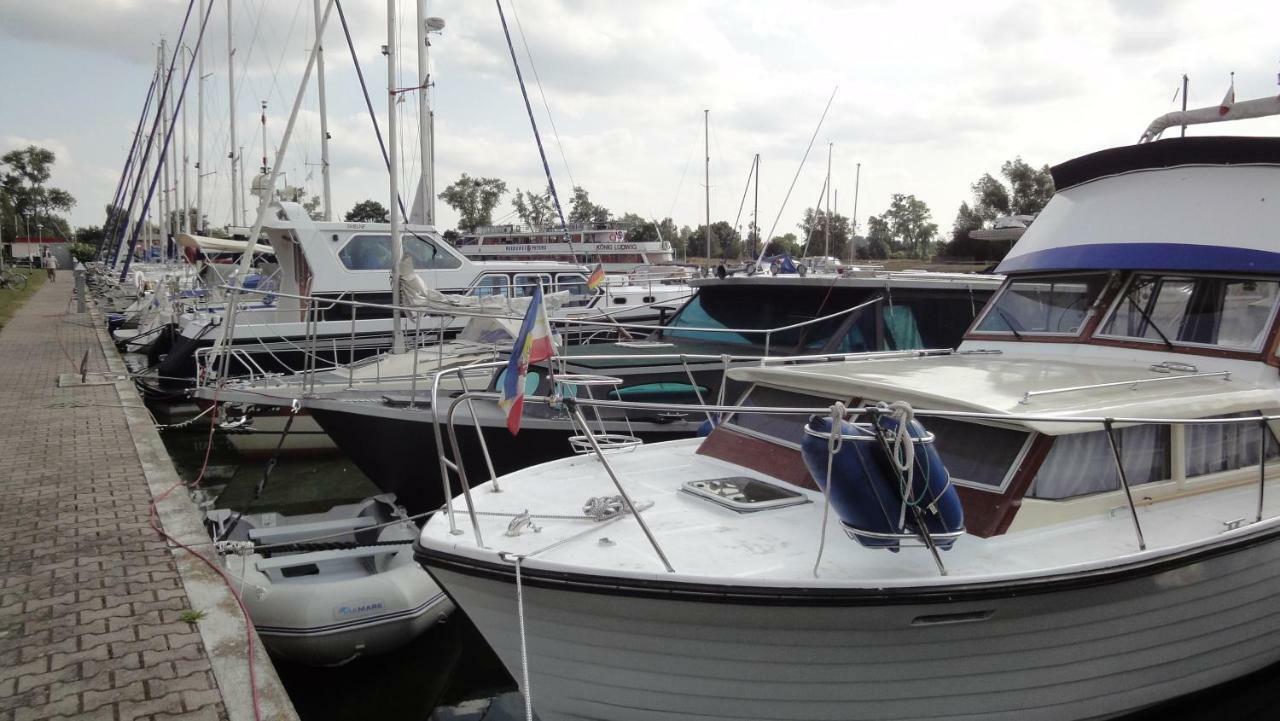 Fewo "Hafenblick" Ueckermünde Esterno foto